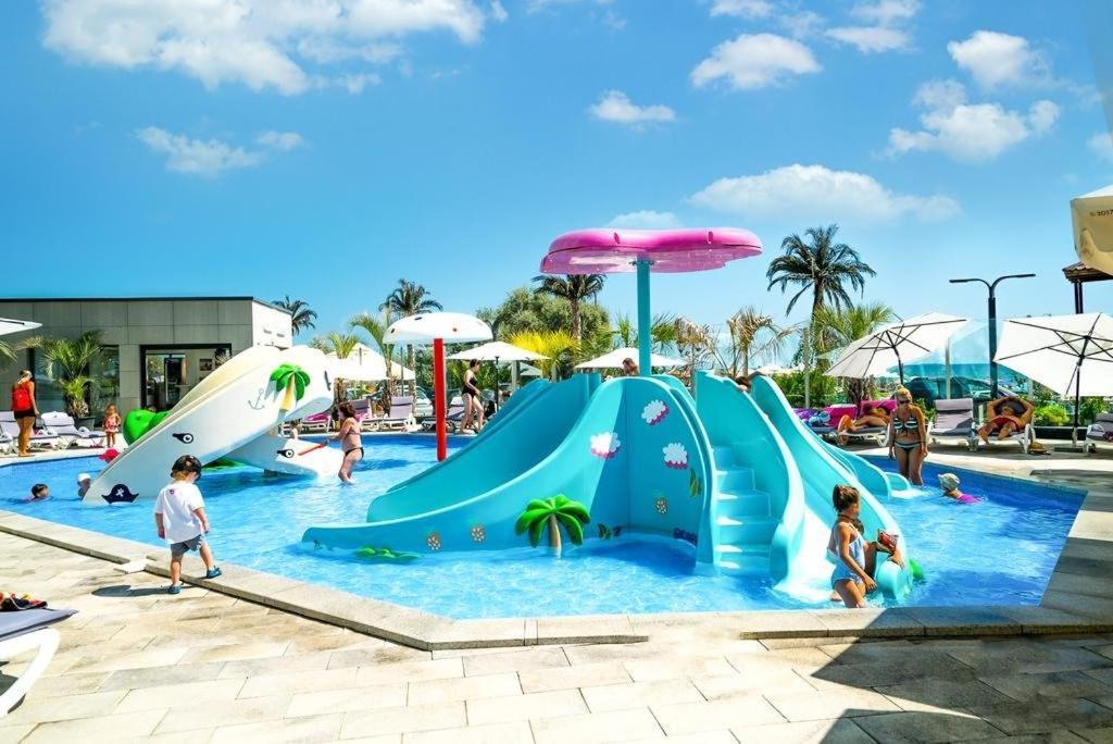 Michael By The Sea - Alezzi Beach Resort Navodari Exterior photo